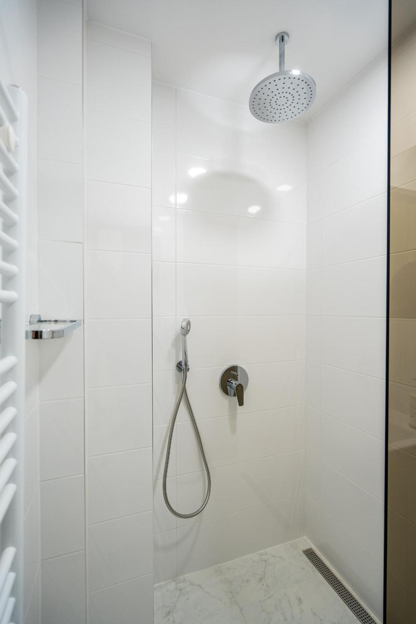 Top Location Central New & Spacious 3 Bdr Apt Medical Academy Sofia Eksteriør billede