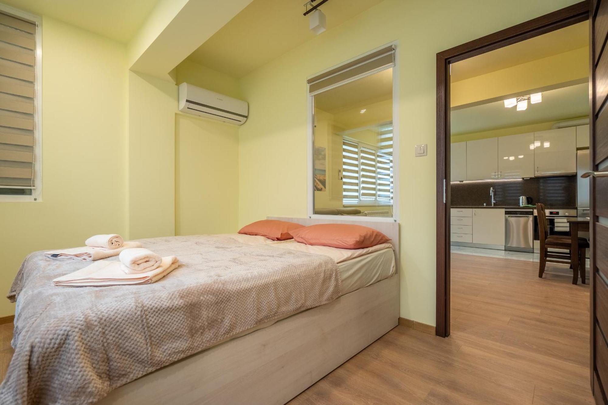 Top Location Central New & Spacious 3 Bdr Apt Medical Academy Sofia Eksteriør billede