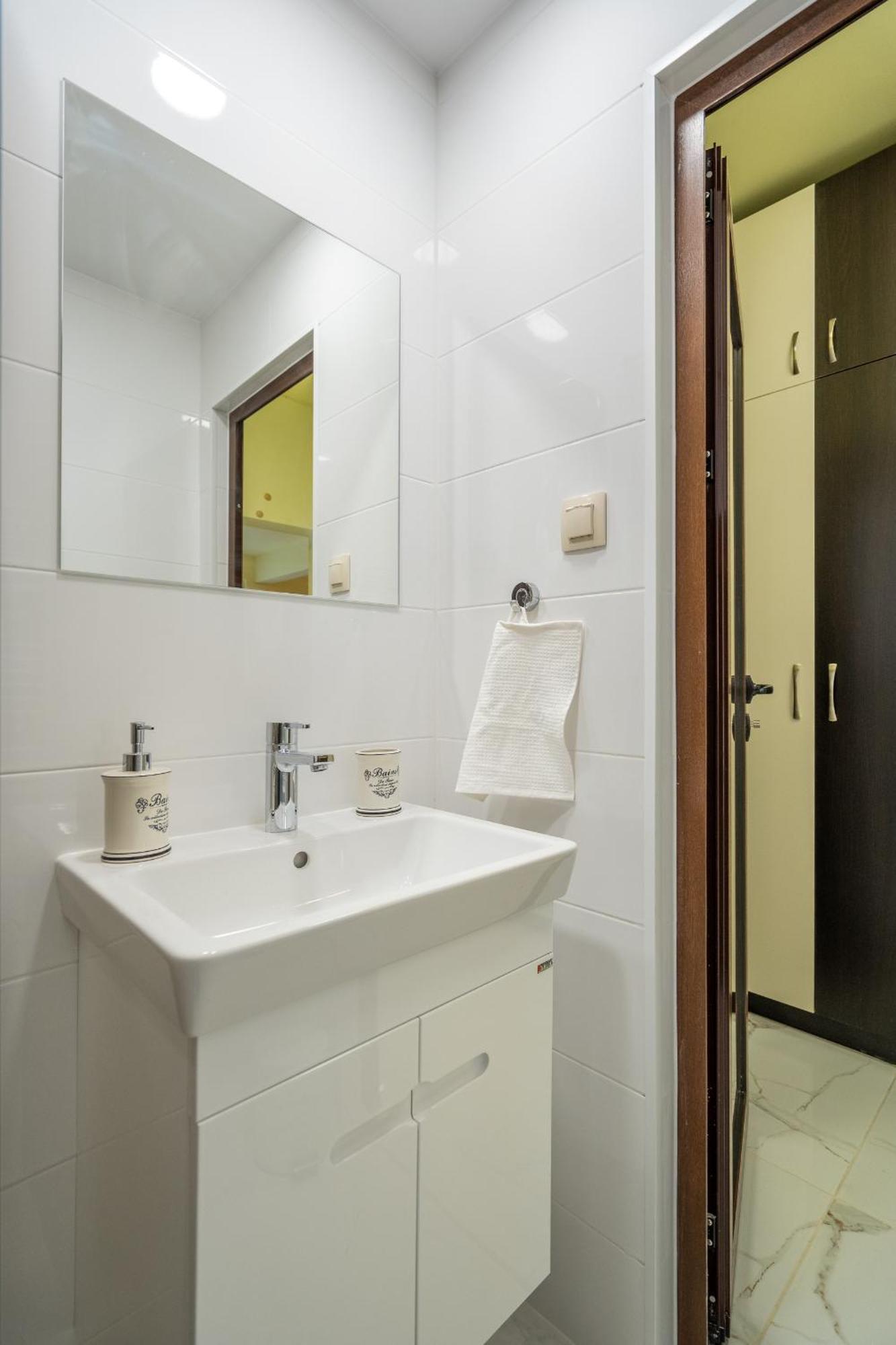 Top Location Central New & Spacious 3 Bdr Apt Medical Academy Sofia Eksteriør billede