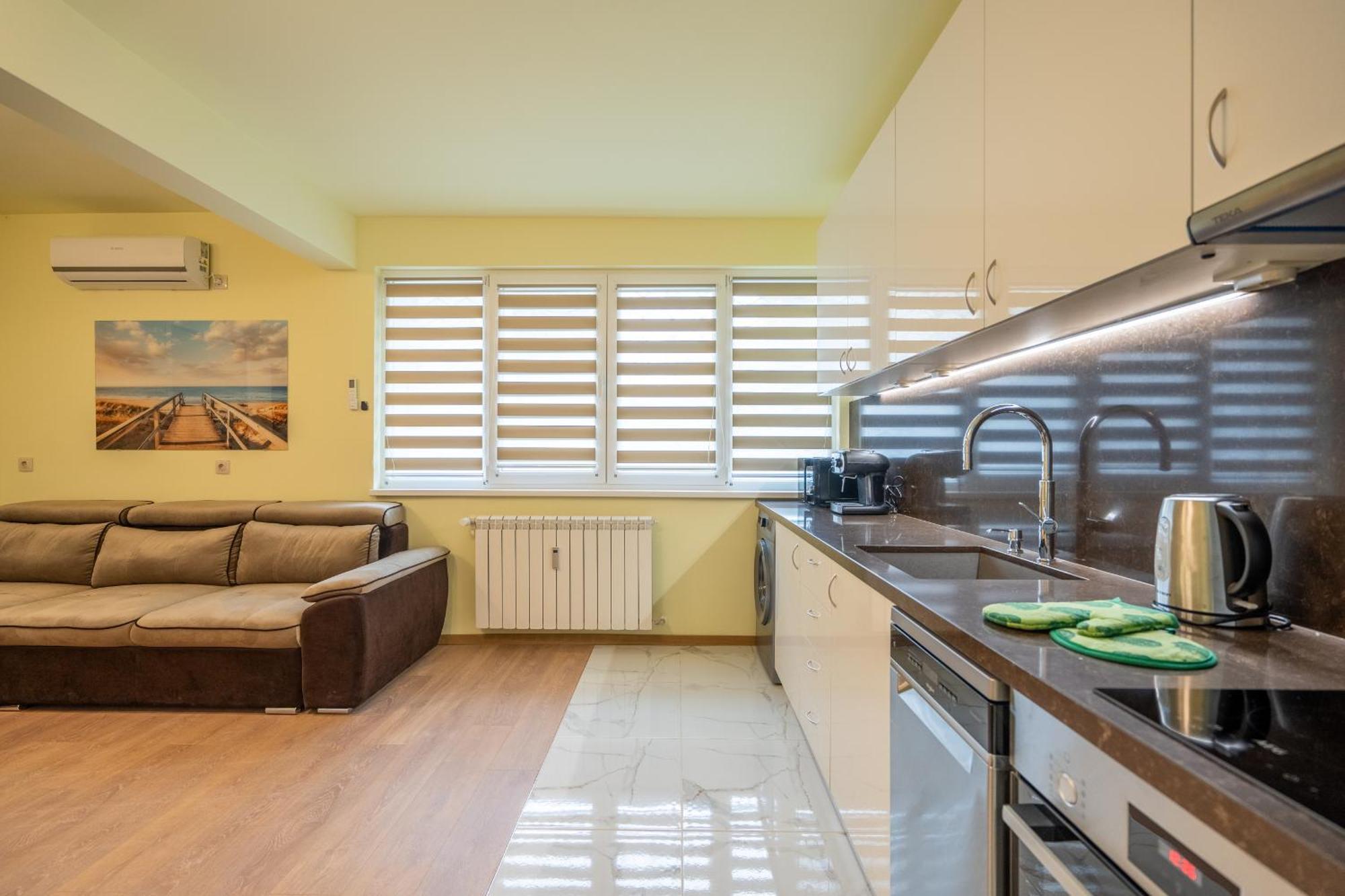 Top Location Central New & Spacious 3 Bdr Apt Medical Academy Sofia Eksteriør billede
