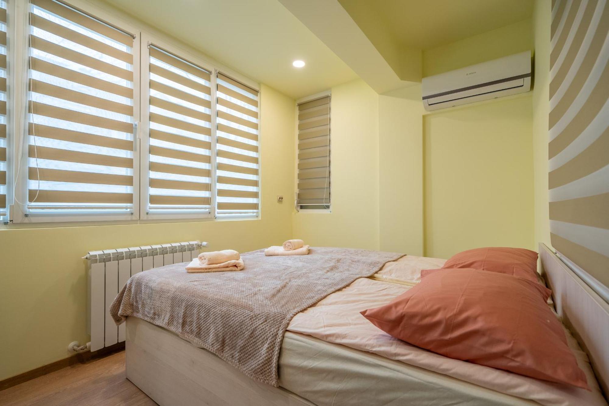 Top Location Central New & Spacious 3 Bdr Apt Medical Academy Sofia Eksteriør billede