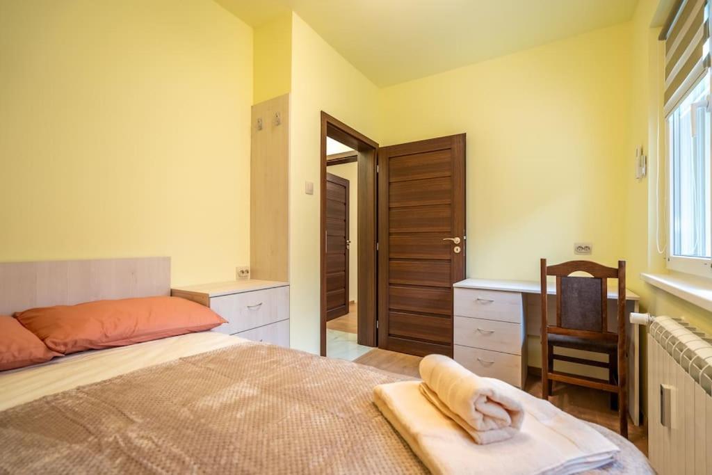Top Location Central New & Spacious 3 Bdr Apt Medical Academy Sofia Eksteriør billede
